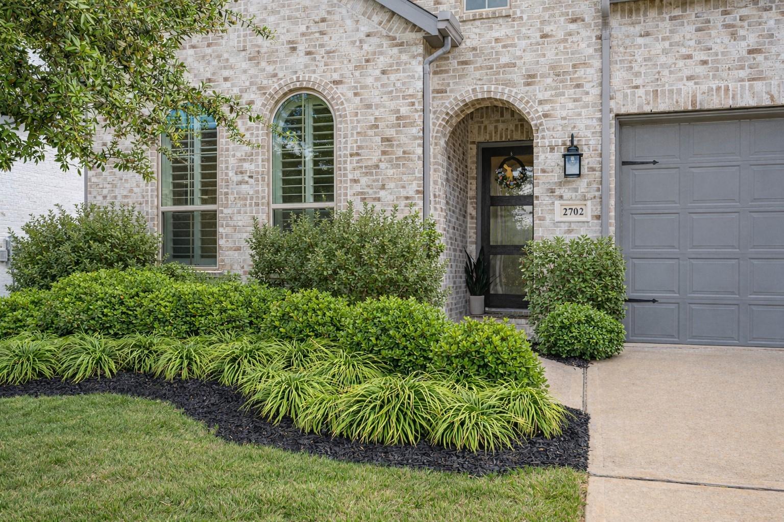 2702 Country Lane