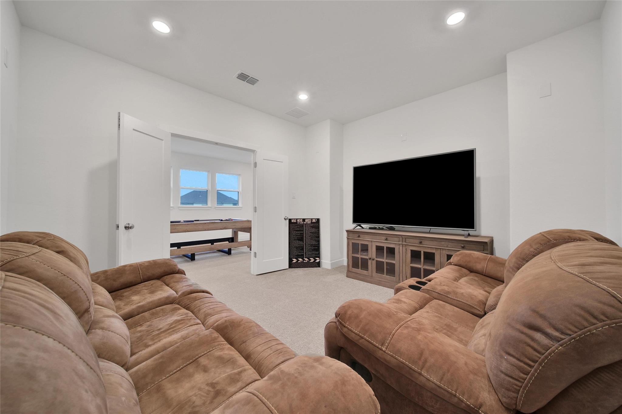 Sugar Land, Texas, 77479, United States, 5 Bedrooms Bedrooms, ,5 BathroomsBathrooms,Residential,Active,2041678