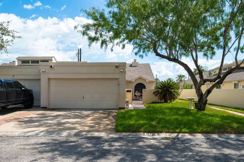 Photo of 102 Sugar Creek Drive, Rockport, TX 78382 (MLS # 53298397)