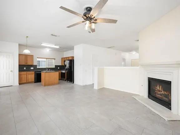20827 Settlers Lake Circle N