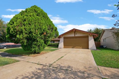 Photo of 13806 Towne Way Drive, Sugar Land, TX 77498 (MLS # 90493652)