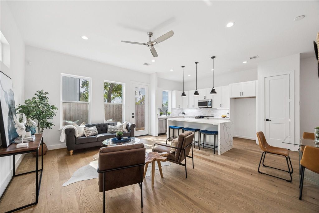 Photo of 7710 Sky Dweller Drive Dr, Houston, TX 77055 (MLS # 66445476)