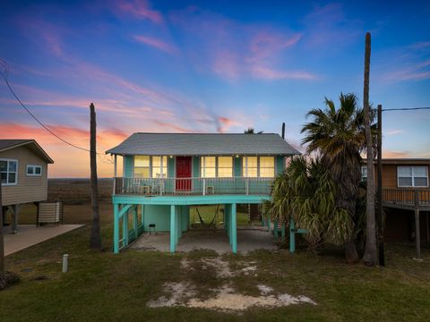 Photo of 575 Beachfront Drive, Matagorda, TX 77457 (MLS # 21907452)