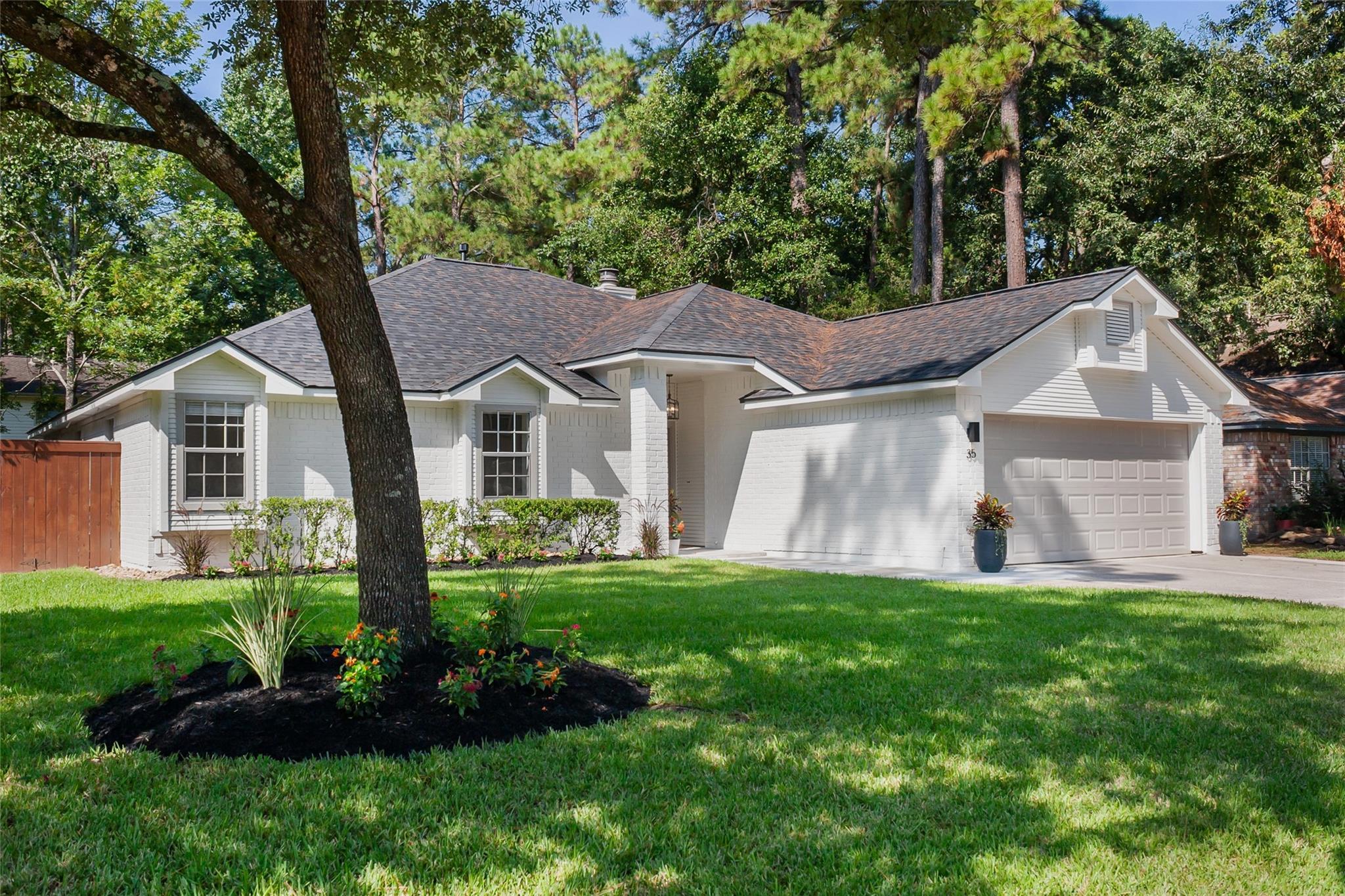 35 Woodelves Place
