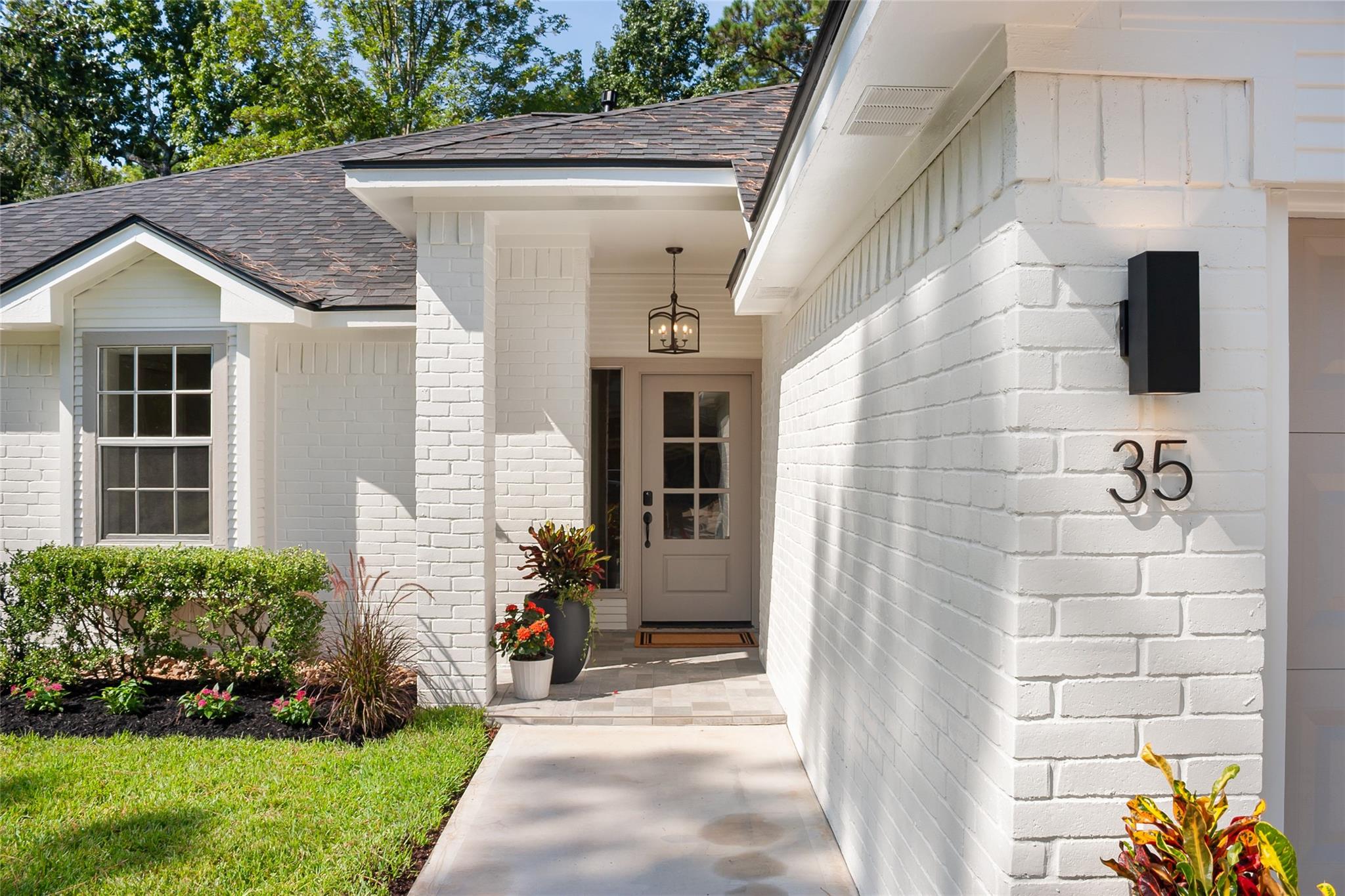 35 Woodelves Place
