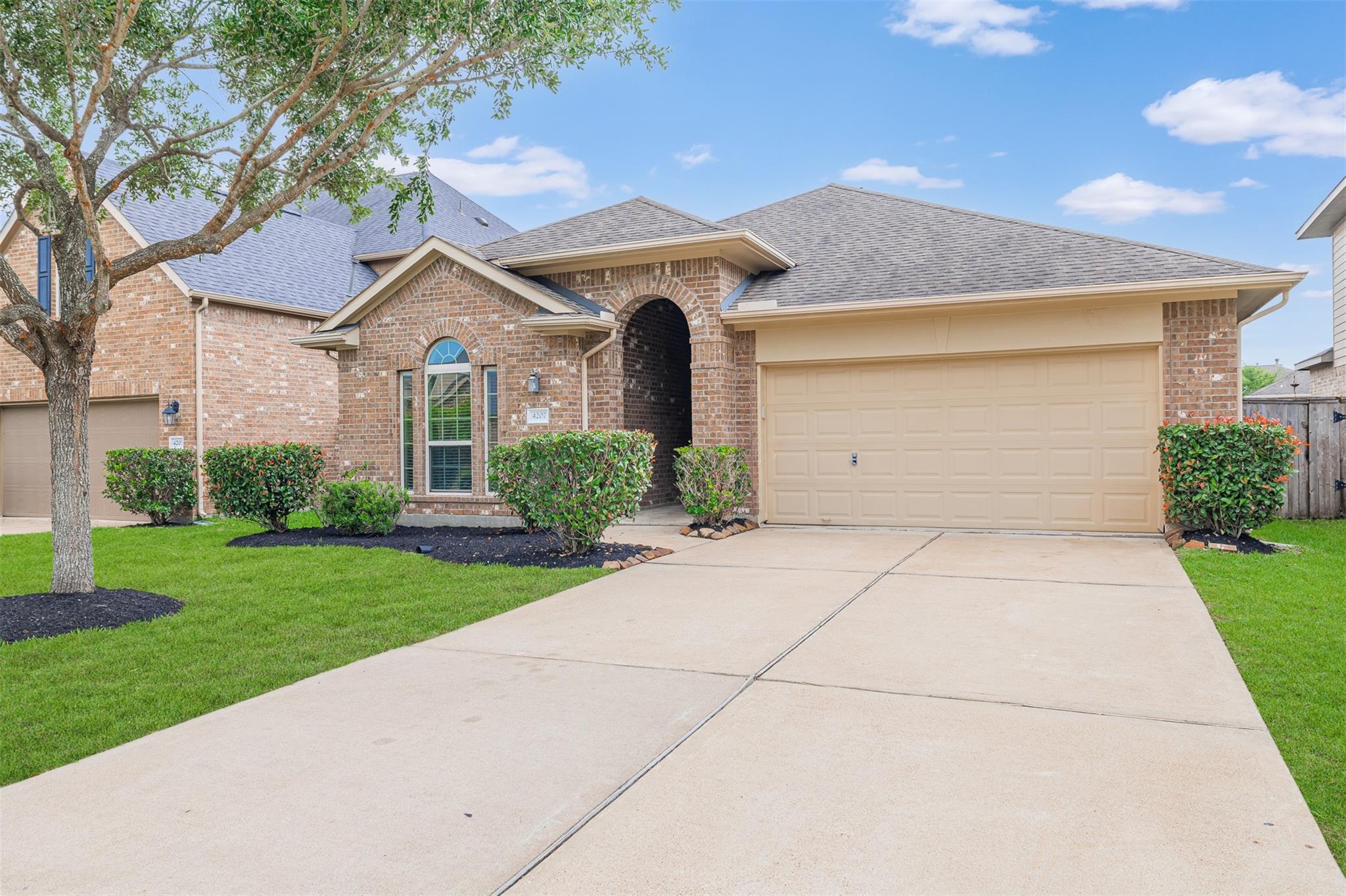 4207 Astoria Manor Lane
