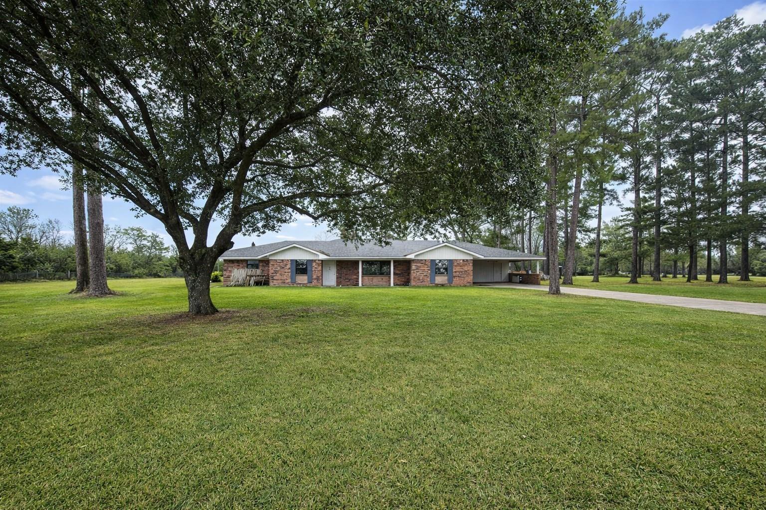 17411 Fm 2100 Road