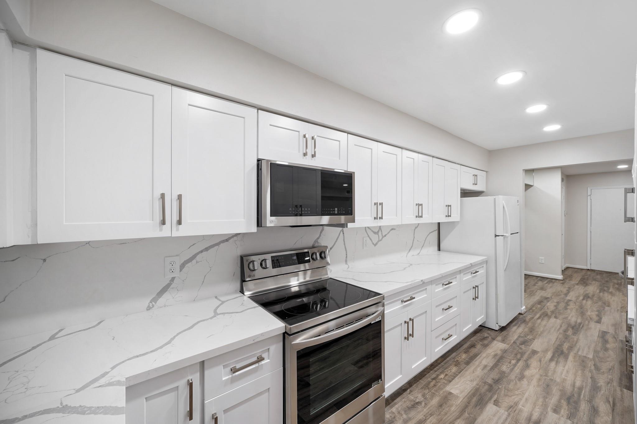 357 N Post Oak Lane 101