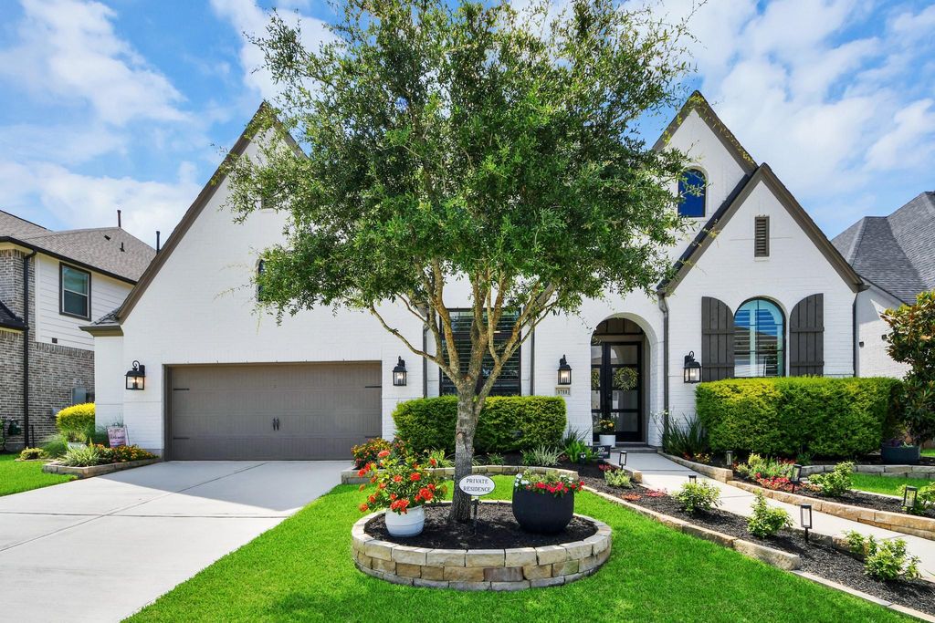 Photo of 1711 Pleasant Grove Drive, Missouri City, TX 77459 (MLS # 46143640)