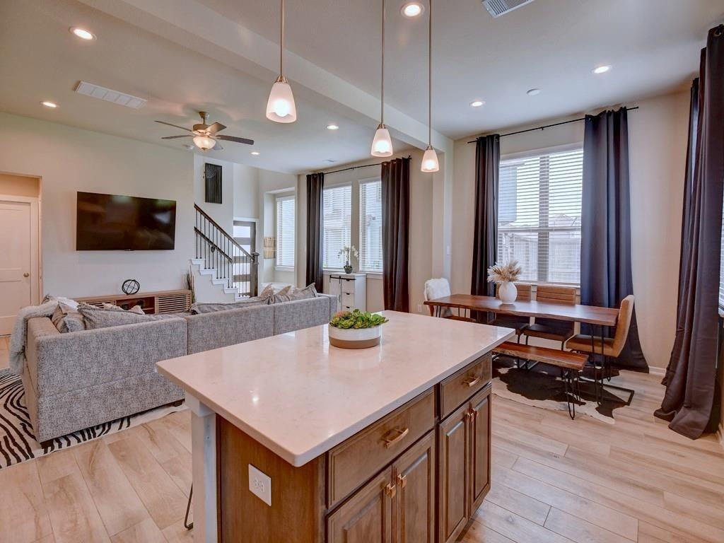 2543 Manor Valley Court