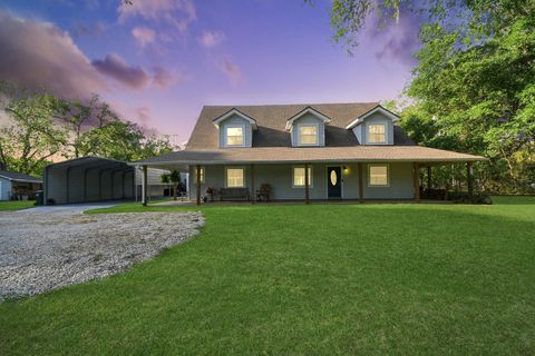 20202 Deer Run Road Damon TX 77430