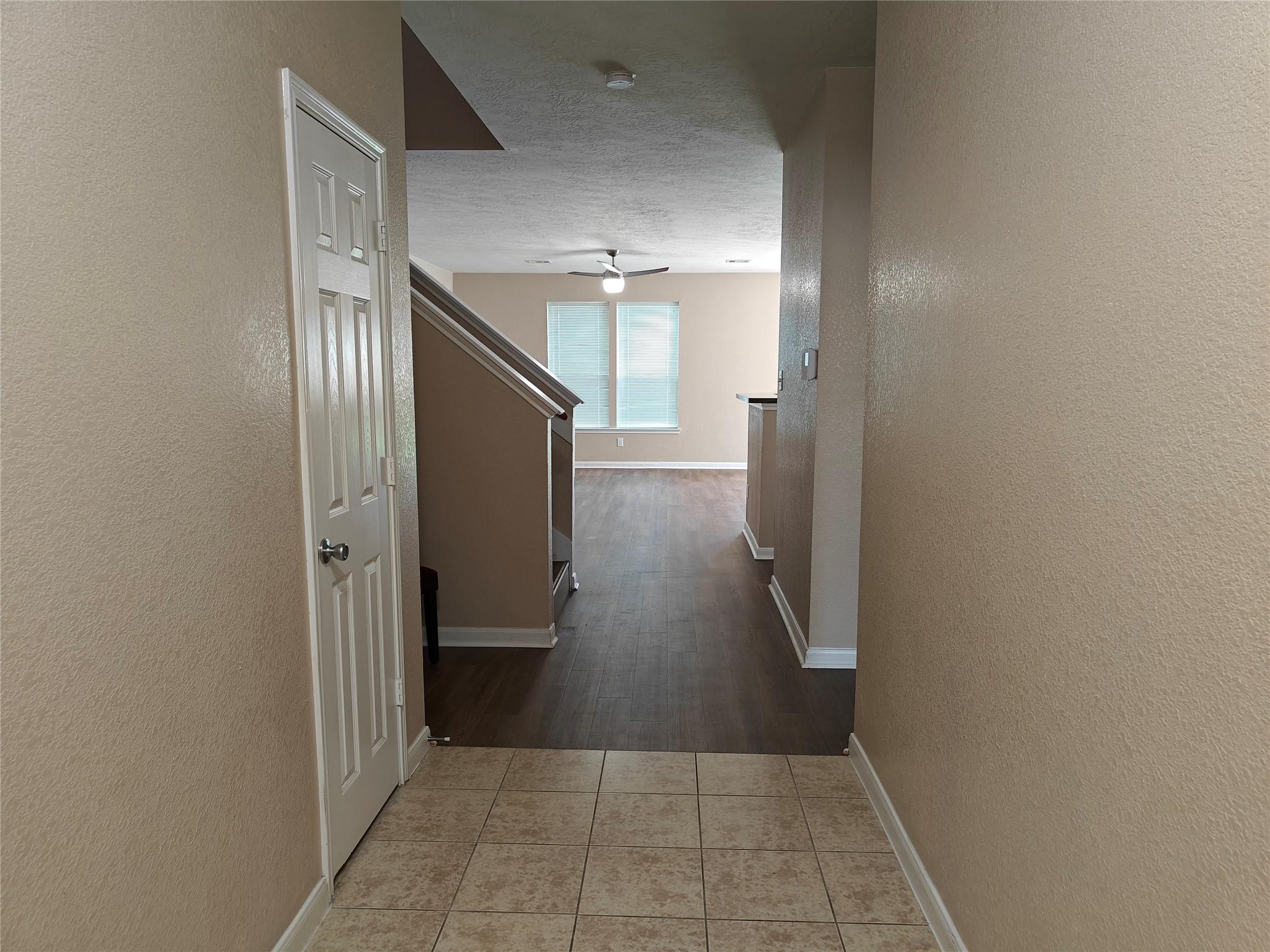 7915 Moss Springs Ct Court