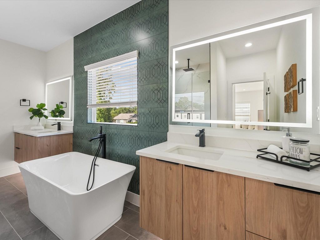 Photo of 2598 W Tidwell Road Rd, Houston, TX 77091 (MLS # 19784829)