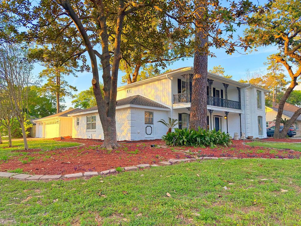 Photo of 5926 Queensgate Drive, Houston, TX 77066 (MLS # 43520555)