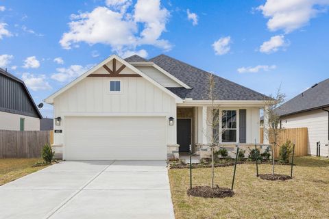 Photo of 653 Amber Falls Drive, Montgomery, TX 77356 (MLS # 25112381)