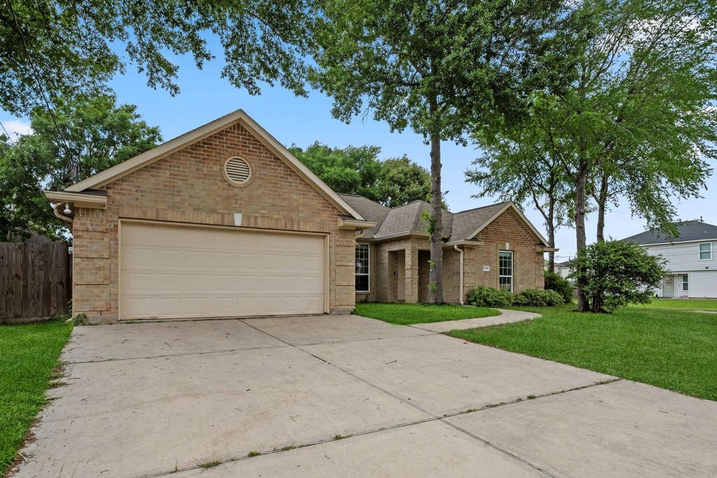 Photo of 16790 N Rail Drive, Conroe, TX 77385 (MLS # 6802507)