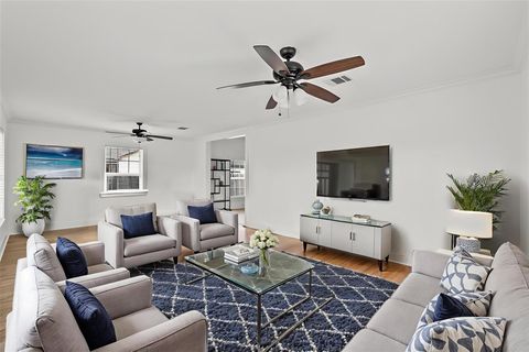 Photo of 7013 Corsicana Street, Houston, TX 77020 (MLS # 23324791)