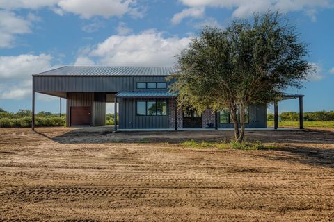 Photo of 10482 Cr 276, Somerville, TX 77879 (MLS # 58644106) Photo of 10482 Cr 276, Somerville, TX 77879 (MLS # 58644106)