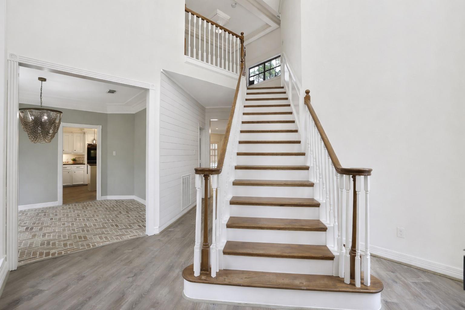 142 E Placid Hill Circle