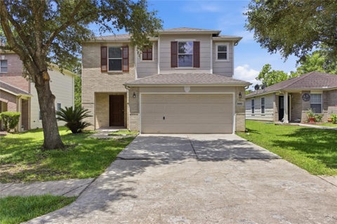 Homes For Sale - 22923 Twisting Pine Drive<br/> Spring, TX 77373