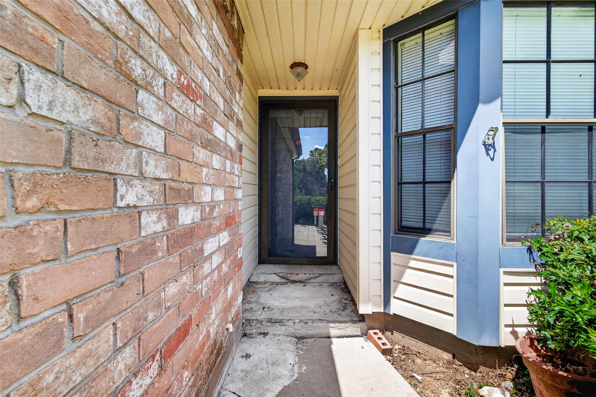 14002 Kathi Lynn Lane