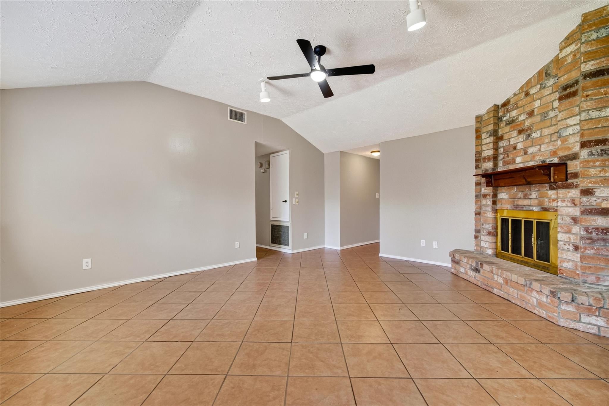 14002 Kathi Lynn Lane