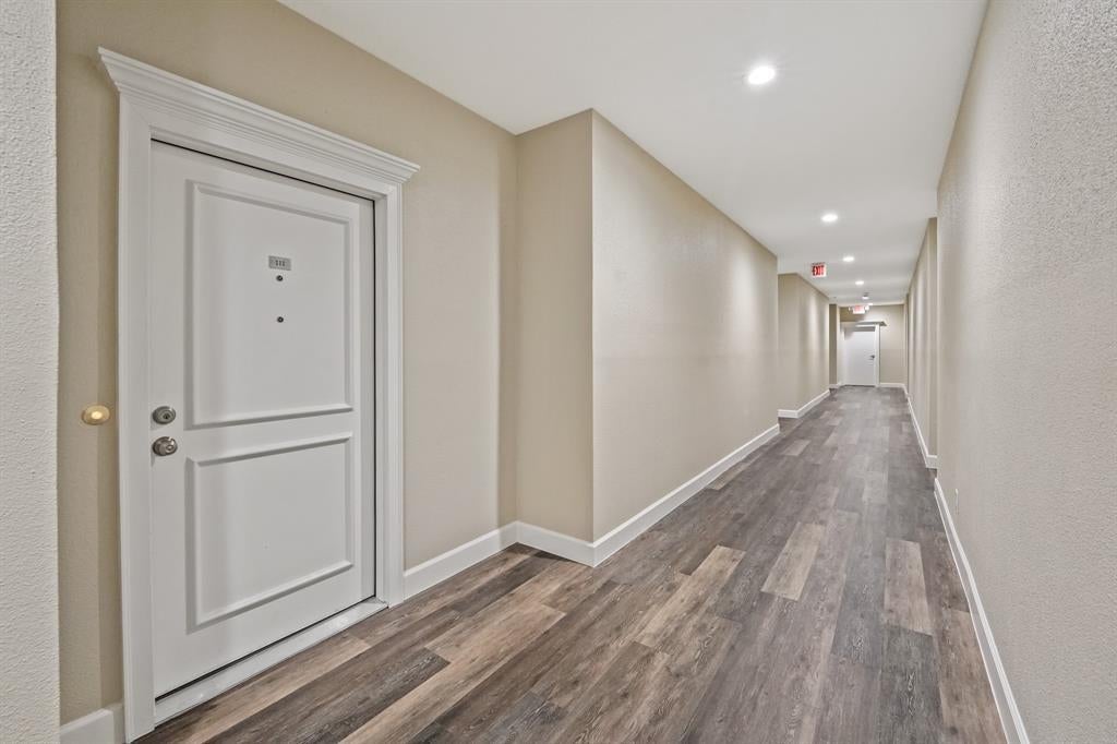 2400 N Braeswood Boulevard 111
