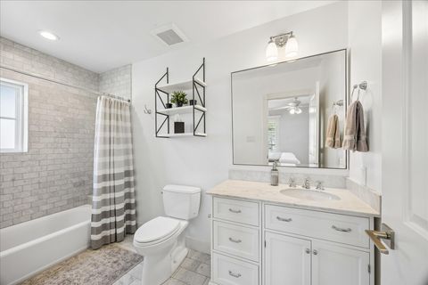 Tiny photo for 1741 Banks Street, Houston, TX 77098 (MLS # 41006891)