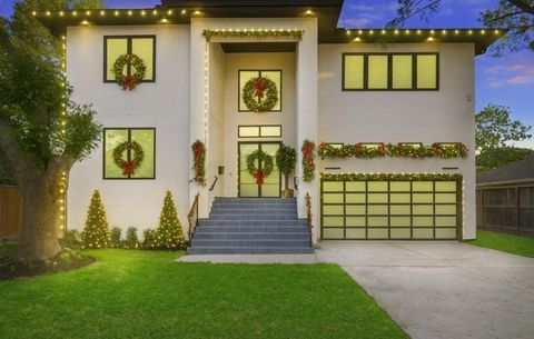 Photo of 5115 Maple St St, Bellaire, TX 77401 (MLS # 86636461)