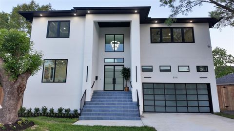 Photo of 5115 Maple St St, Bellaire, TX 77401 (MLS # 86636461)