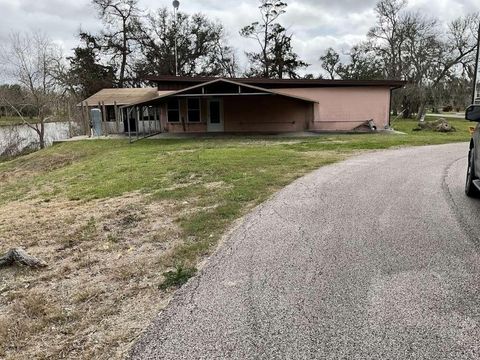 Homes For Sale - 3303 Saint Anne Street<br/> Liverpool, TX 77577