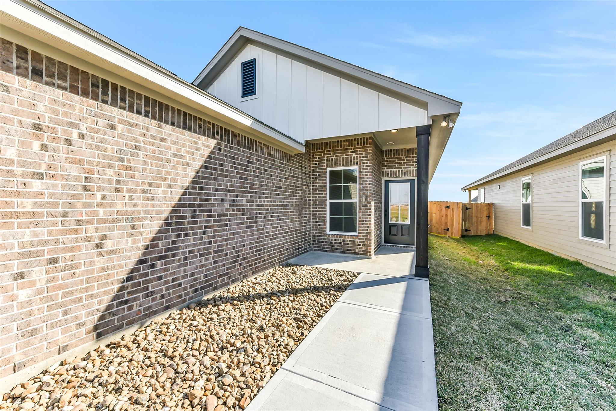 822 Countryside Glade Lane