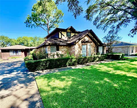 Photo of 13014 N Venice Lane, Stafford, TX 77477 (MLS # 70245887)