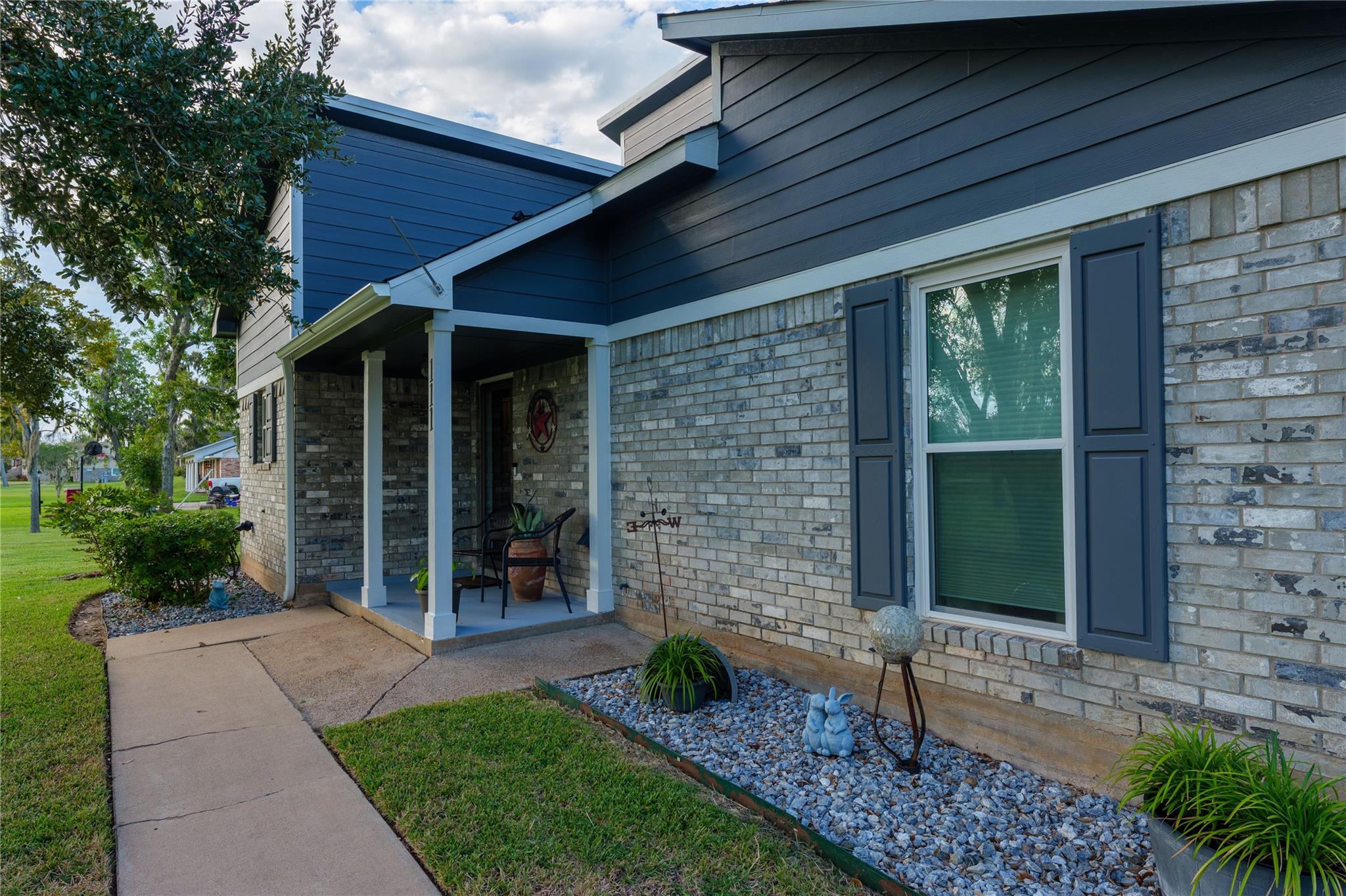111 Otter Trail
