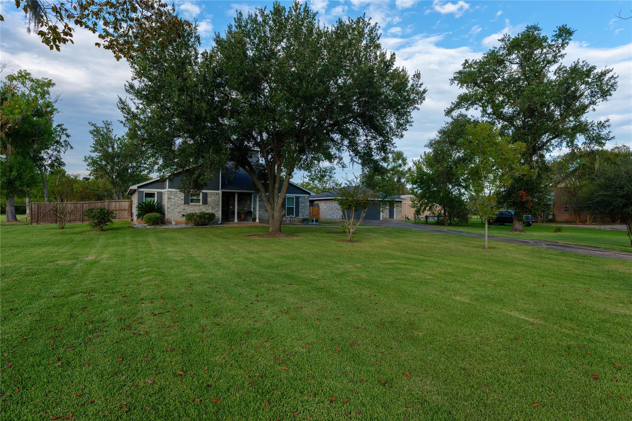 111 Otter Trail