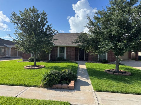 Homes For Sale - 6739 Conroe Circle<br/> Brazoria County, Manvel, TX 77578