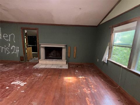 Apartment For Sale - 19145 Mount Pleasant Road<br/> Montgomery, TX 77356