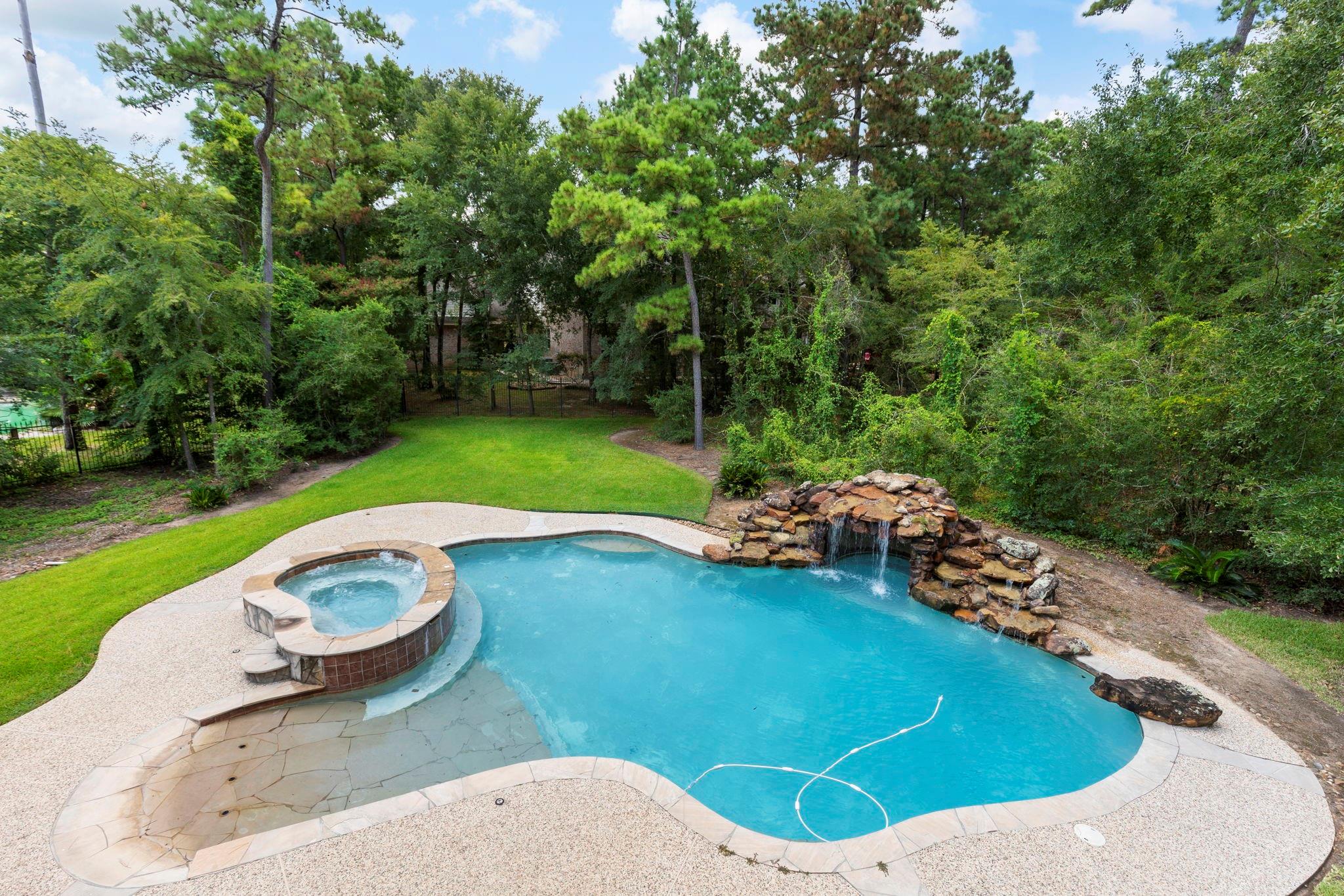 39 W Bracebridge Circle