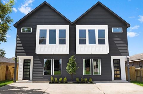 Photo of 8414 Cannon Street #B, Houston, TX 77051 (MLS # 28884874)