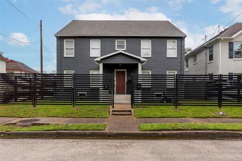 Photo of 2903 Wichita Street #1, Houston, TX 77004 (MLS # 23363882)