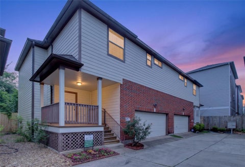 Condo For Sale - 1424 W 24th Street<br/> Houston, TX 77008