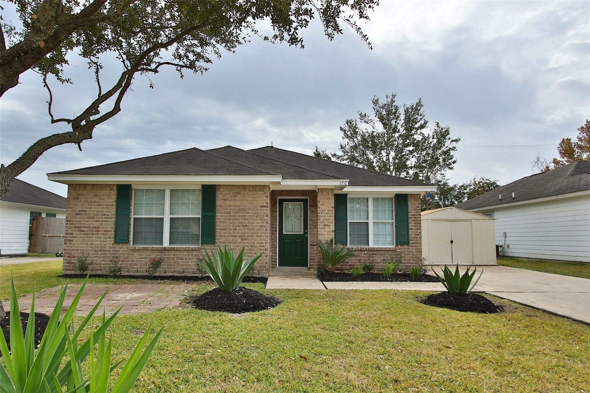 1210 Robert Street