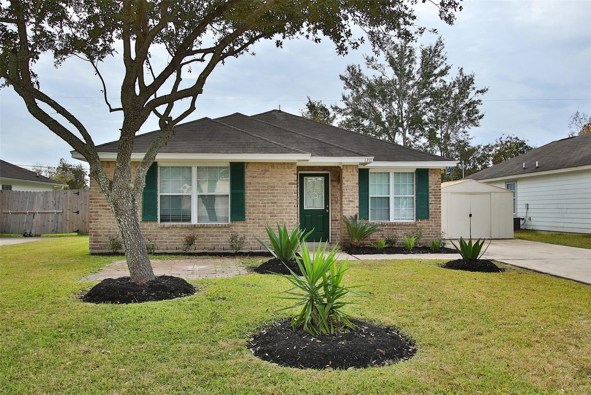 1210 Robert Street