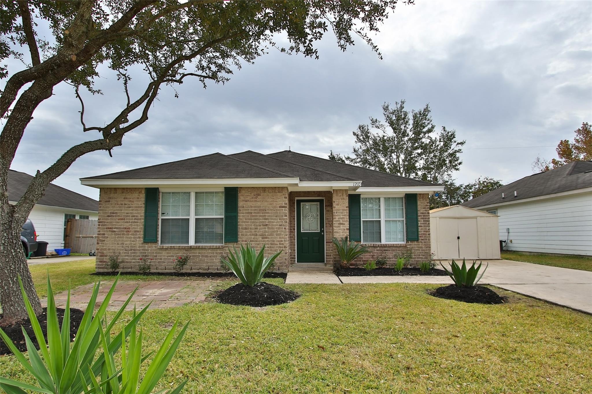 1210 Robert Street
