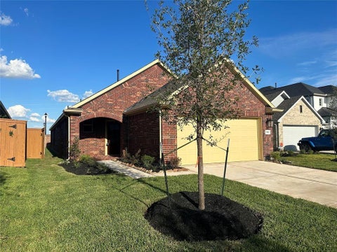 Photo of 788 Lake Lacosta Drive, Katy, TX 77493 (MLS # 64022133)