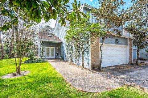 Photo of 387 Rancho Bauer Drive, Houston, TX 77079 (MLS # 33788079)