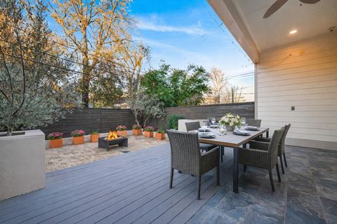 Tiny photo for 821 E 25th Street E, Houston, TX 77009 (MLS # 96836524)