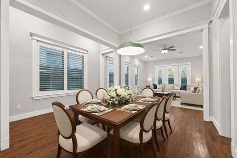 Tiny photo for 821 E 25th Street E, Houston, TX 77009 (MLS # 96836524)