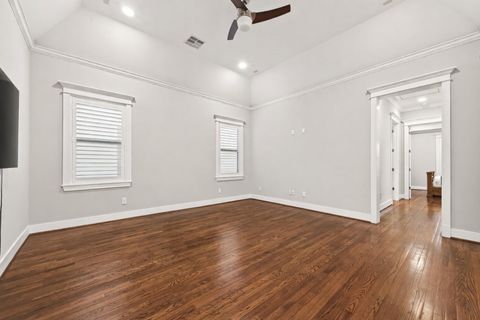 Tiny photo for 821 E 25th Street E, Houston, TX 77009 (MLS # 96836524)