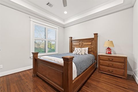 Tiny photo for 821 E 25th Street E, Houston, TX 77009 (MLS # 96836524)